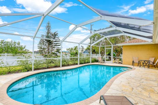 Wise Owl Cape Coral Property Services Airbnb Co-hosting listing 2